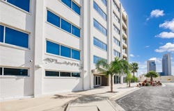 901 N Upper Broadway Street, Corpus Christi, TX 78401