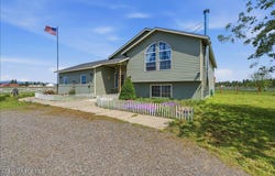 2037 E Yellow Pine Ave, Athol, ID 83801