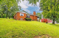 906 N 2nd St, Central City, KY 42330