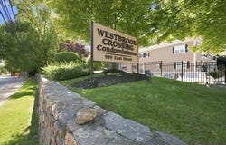 989 East St, Dedham, MA 02026