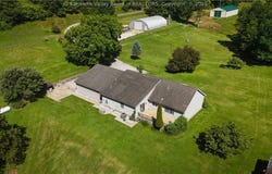 1199 Quinton Lane, Leon, WV 25123