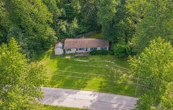 6735 E S Barbee Drive, Pierceton, IN 46562-9197