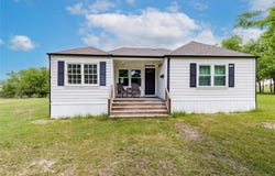 2901 S Main St, Taylor, TX 76574