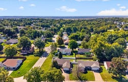 935 W Weybridge Court, St Charles, MO 63304