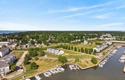 453 Harbor Lane, Lorain, OH 44052