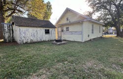 706 Walnut Street, Lamar, MO 64759