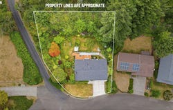 925 OAKWAY Dr, CoosBay, OR 97420