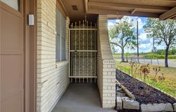 803 Avenue H, Sinton, TX 78387