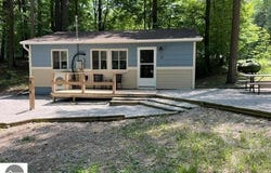 2341 Lake View Avenue, Traverse City, MI 49696