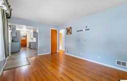 6715 Sunshine Drive, Omaha, NE 68107