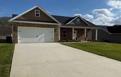 218 Mossy Rock Rd, Clinton, TN 37716