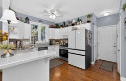 1609 S Lake George Drive, Mishawaka, IN 46545-4069