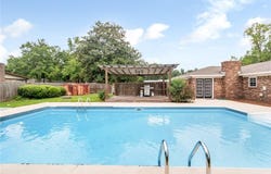 2300 Christopher Drive E, Mobile, AL 36609