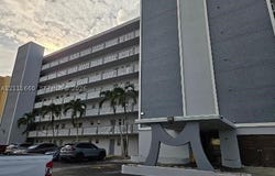 500 NE 12th Ave, Hallandale Beach, FL 33009