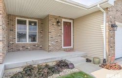 4810 CHESTNUT Drive, Springfield, IL 62711