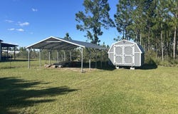 275 Raven Ln, Wewahitchka, FL 32465