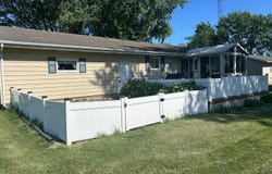 408 Lawndale St, Odebolt, IA 51458