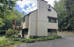 3 Knotts Road, Campton, NH 03223