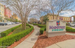 201 Settlers Trace Boulevard, Lafayette, LA 70508