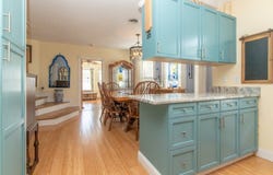 29 Leach St, Salem, MA 01970