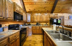 528 Timber Creek Trail, Broken Bow, OK 74728