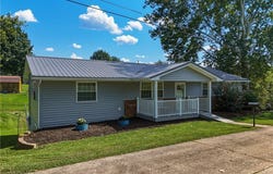 104 Pine Ridge, Scott Depot, WV 25560