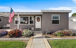 4582 Howard Avenue, Los Alamitos, CA 90720