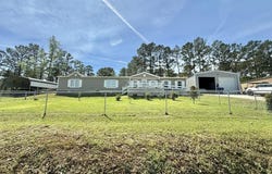 271 Stonewall Drive, Hemphill, TX 75948