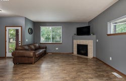 33590 SE DILL Pl, Scappoose, OR 97056