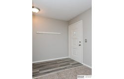 6912 Seward Street, Omaha, NE 68104