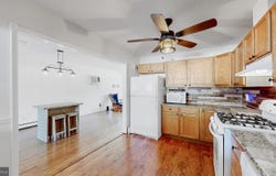 24 WINDFLOWER DR, NEWARK, DE 19711