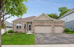 4258 Creekside Way, Minnetrista, MN 55331
