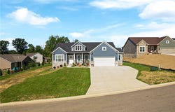 2487 Ledgestone Drive NW, Uniontown, OH 44685