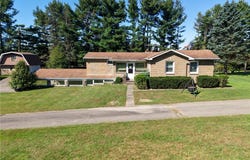 95 Maplewood Rd, Perry Twp, PA 15486