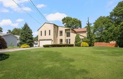22 Golden View Drive, Johnston, RI 02919
