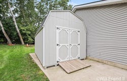 306 Willow Run Drive, Wayland, MI 49348