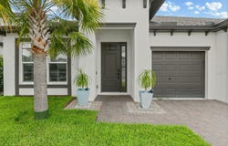 1024 FERNLEAF Run, BRADENTON, FL 34212