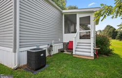 334 GRUBB Drive, ELVERSON, PA 19520