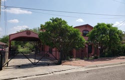 824 CALLE ESCONDIDO, Eagle Pass, TX 78852