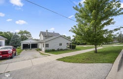 119 E 17th Street, Lockport, IL 60441