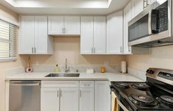 475 N Midway Dr, Escondido, CA 92027