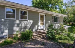 528 Beldon Ave, IowaCity, IA 52246