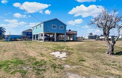 982 County Road 204, Sargent, TX 77414