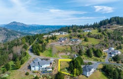 98010 Crown Terrace Rd, Brookings, OR 97415