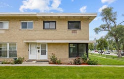 1250 N Wheeling Road, Mount Prospect, IL 60056