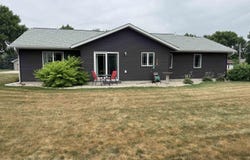 326 Rock River Dr, Edgerton, MN 56128