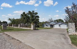 197 Wright Dr, Cedar Creek, TX 78612