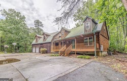 519 E VALLEY Road NE, Rydal, GA 30171