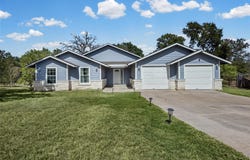 197 Wright Dr, Cedar Creek, TX 78612