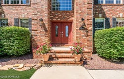 4 Scott Drive, Monroe, NJ 08831